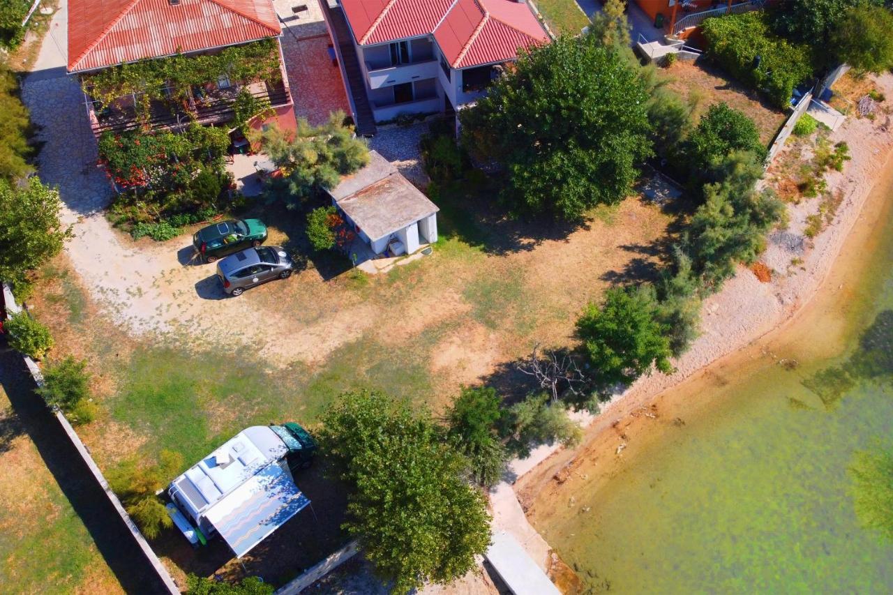 DinjiškaDubravka公寓 外观 照片
