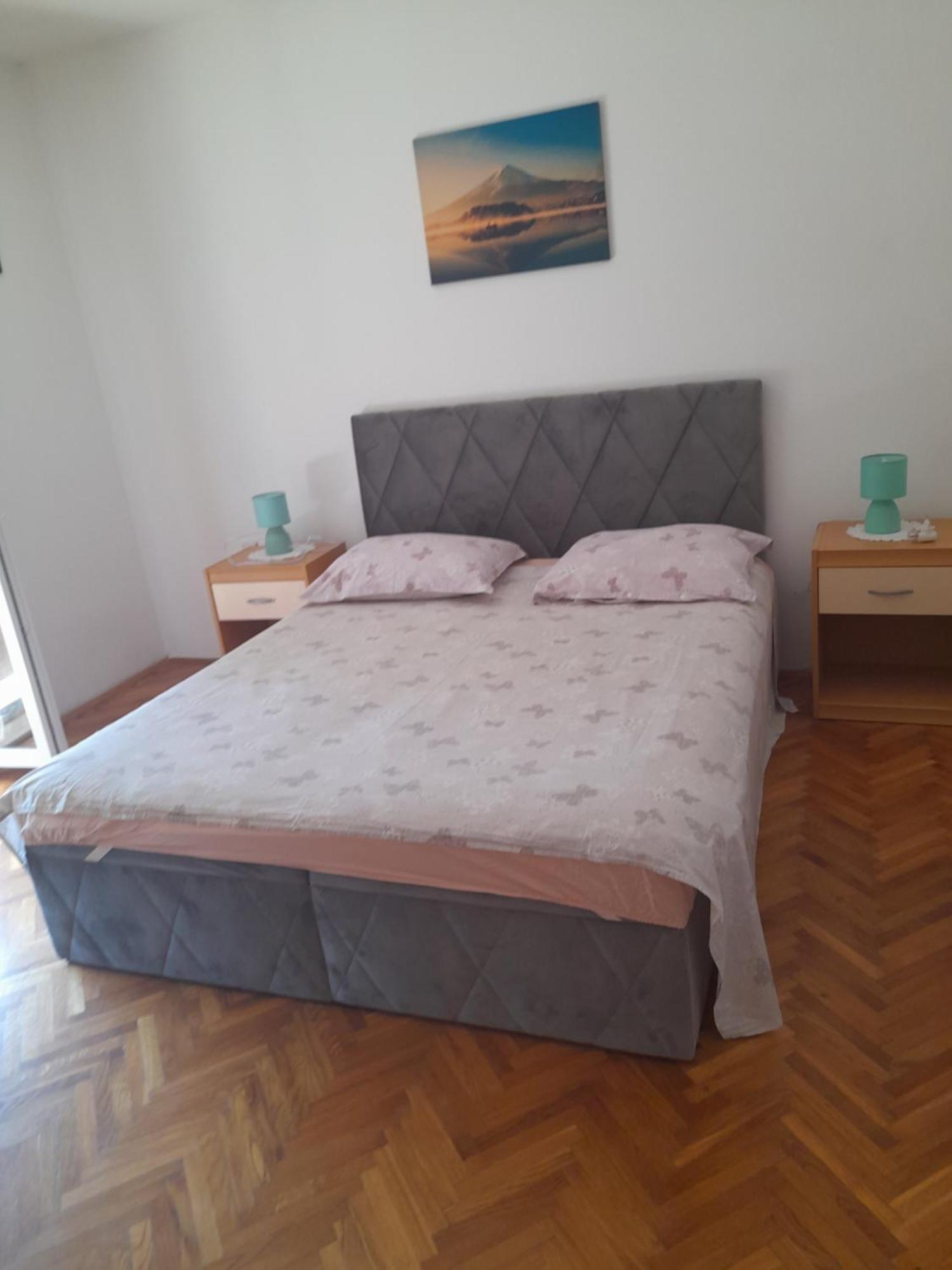 DinjiškaDubravka公寓 外观 照片
